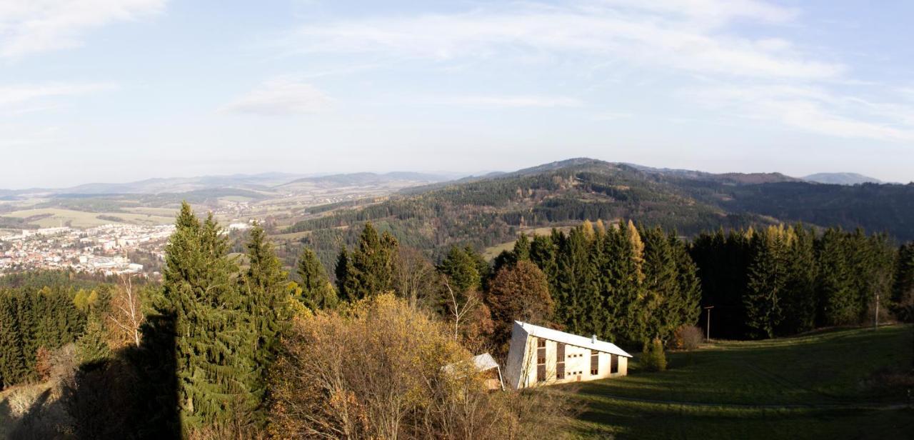 Horsky Hotel Jelenovska S Bazenem V Cene Valasske Klobouky Luaran gambar