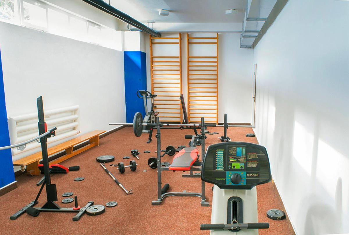 Horsky Hotel Jelenovska S Bazenem V Cene Valasske Klobouky Luaran gambar
