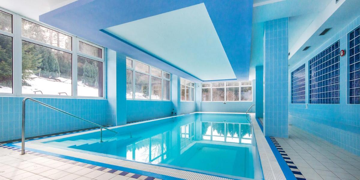 Horsky Hotel Jelenovska S Bazenem V Cene Valasske Klobouky Luaran gambar